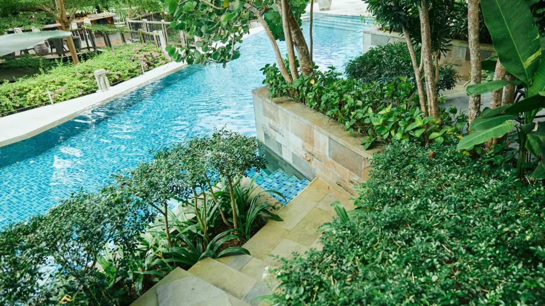 Hotel Rimba By Ayana Bali Jimbaran Exterior foto The pool at the hotel