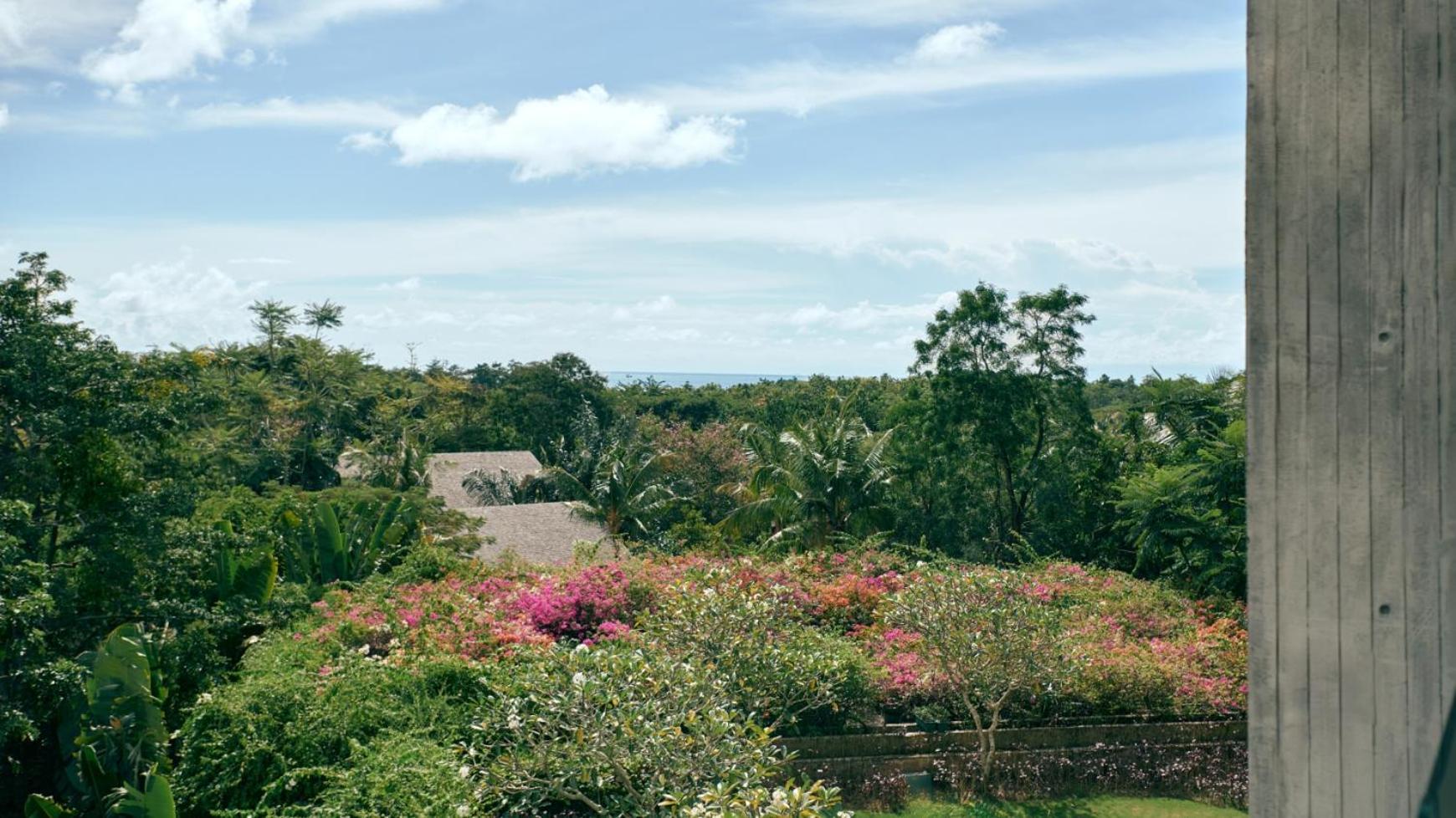 Hotel Rimba By Ayana Bali Jimbaran Exterior foto View of the garden